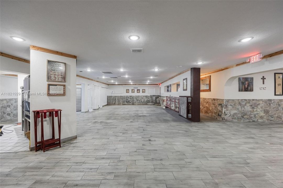 93 S Hall St, LaBelle, FL 33935