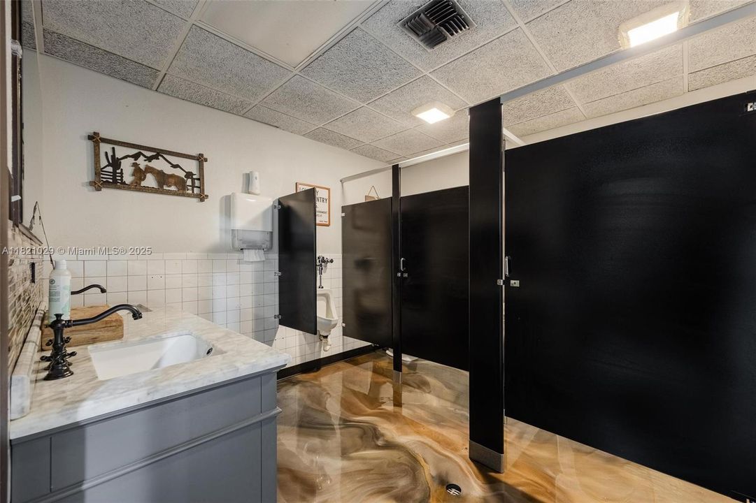 93 S Hall St, LaBelle, FL 33935