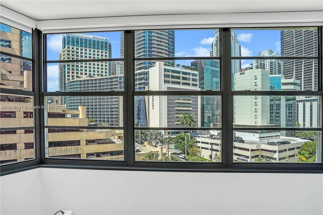 En Venta: $410,000 (2 camas, 2 baños, 990 Pies cuadrados)