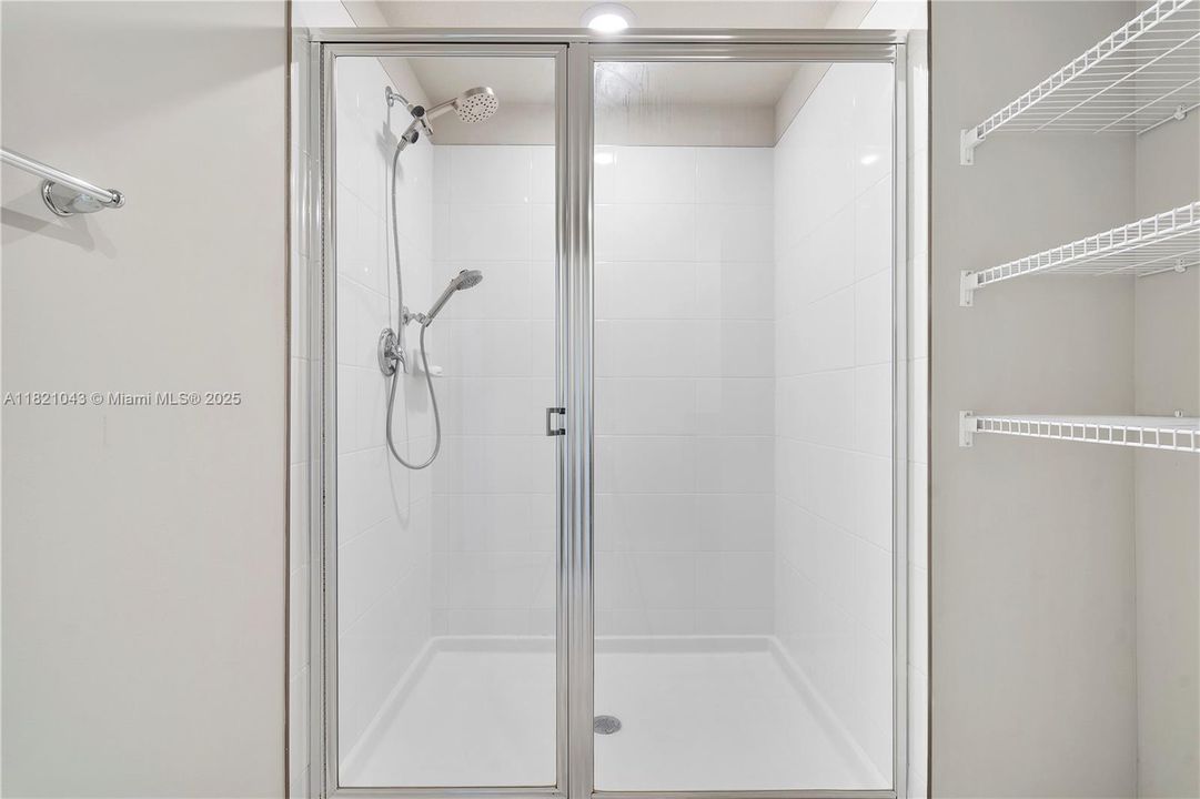 For Sale: $475,000 (3 beds, 2 baths, 1758 Square Feet)