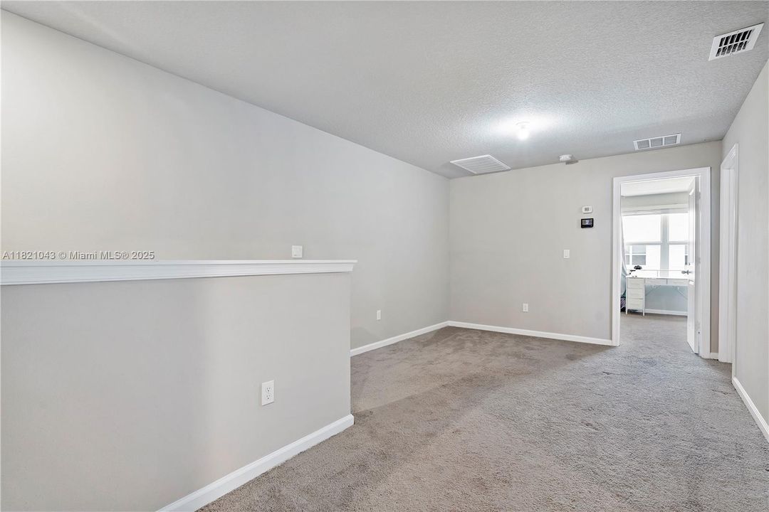 For Sale: $475,000 (3 beds, 2 baths, 1758 Square Feet)