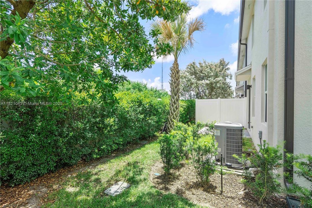 For Sale: $475,000 (3 beds, 2 baths, 1758 Square Feet)