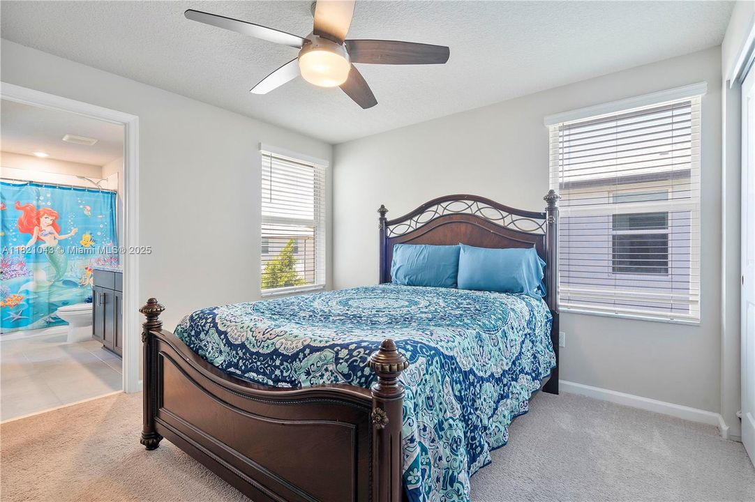 For Sale: $475,000 (3 beds, 2 baths, 1758 Square Feet)