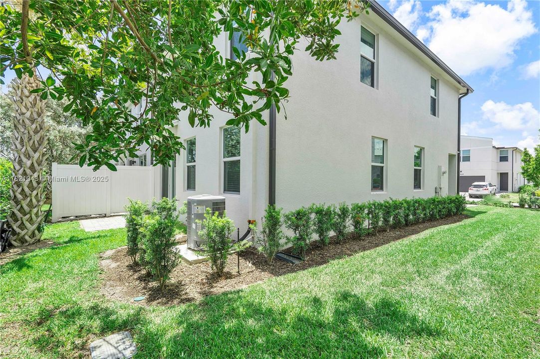 For Sale: $475,000 (3 beds, 2 baths, 1758 Square Feet)