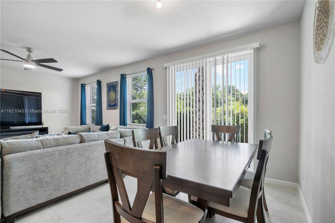 For Sale: $475,000 (3 beds, 2 baths, 1758 Square Feet)