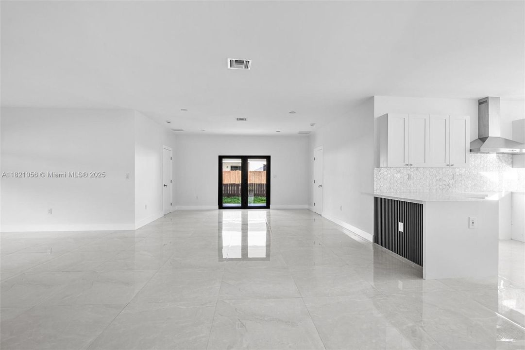 Active With Contract: $799,000 (4 beds, 3 baths, 2095 Square Feet)