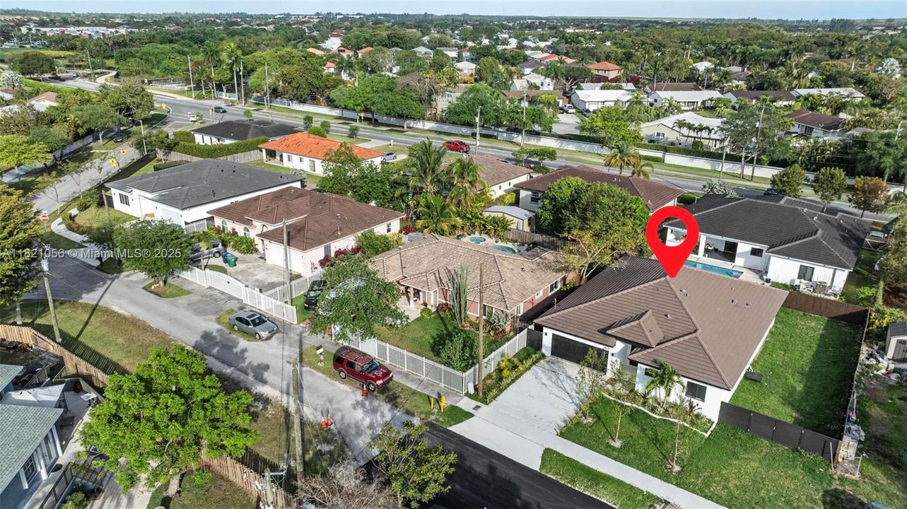 Active With Contract: $799,000 (4 beds, 3 baths, 2095 Square Feet)