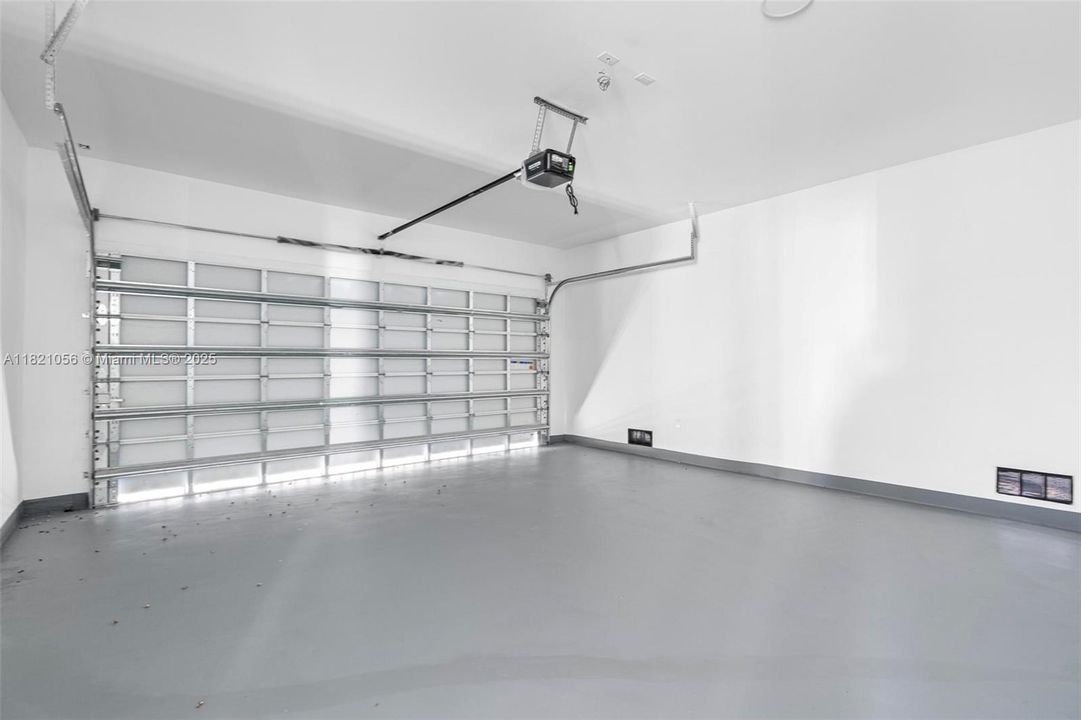 Active With Contract: $799,000 (4 beds, 3 baths, 2095 Square Feet)