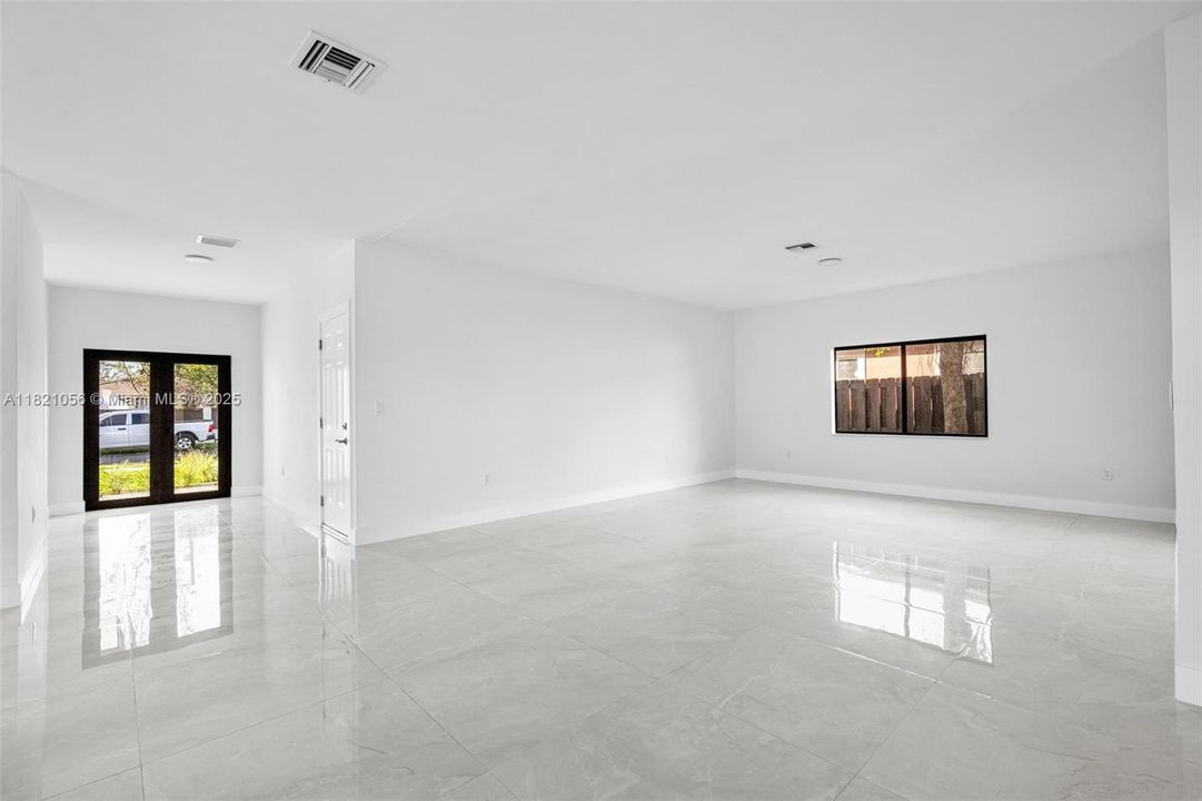 Active With Contract: $799,000 (4 beds, 3 baths, 2095 Square Feet)