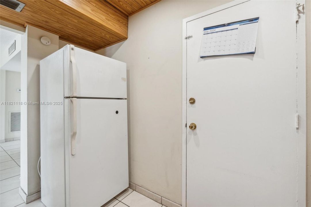 待售: $264,900 (2 贝兹, 2 浴室, 902 平方英尺)