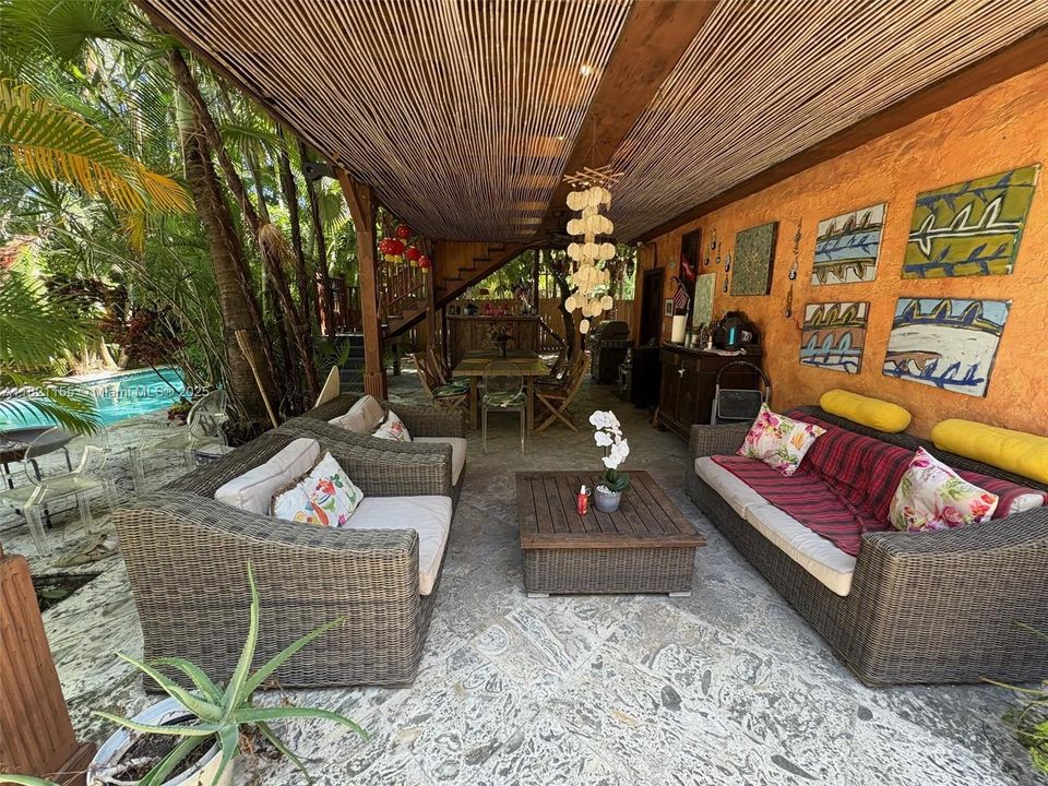For Sale: $2,650,000 (5 beds, 3 baths, 2263 Square Feet)