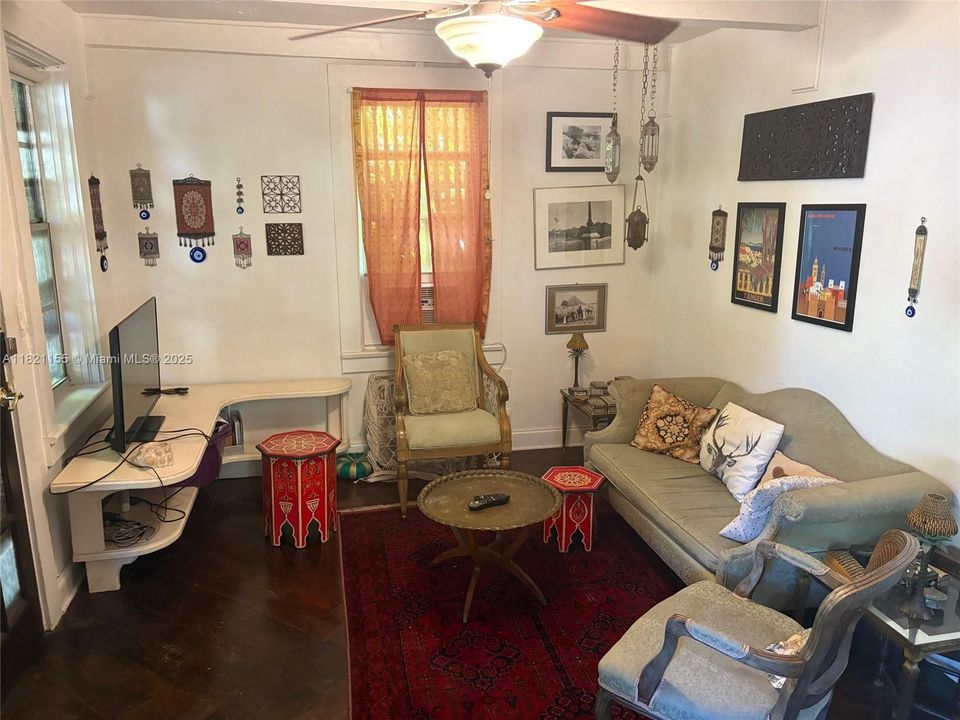 For Sale: $2,650,000 (5 beds, 3 baths, 2263 Square Feet)
