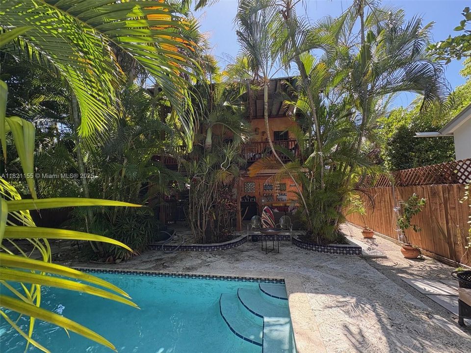 For Sale: $2,650,000 (5 beds, 3 baths, 2263 Square Feet)