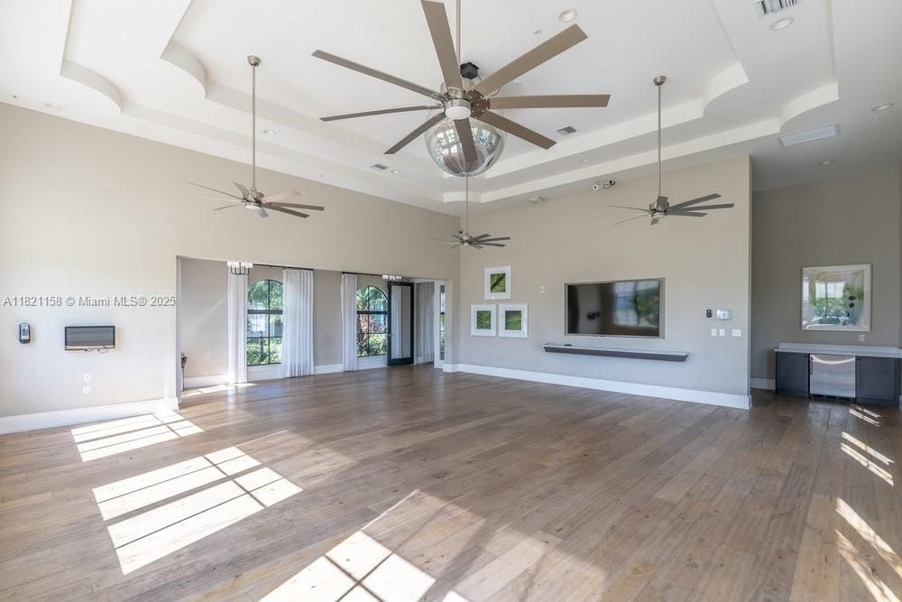 待售: $355,000 (3 贝兹, 2 浴室, 1924 平方英尺)