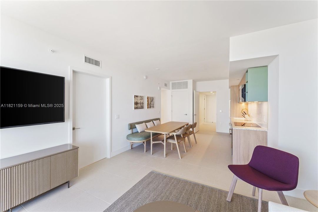 En Venta: $1,450,000 (3 camas, 2 baños, 1230 Pies cuadrados)