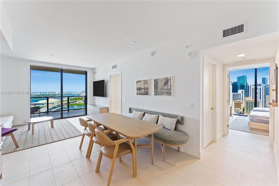 En Venta: $1,450,000 (3 camas, 2 baños, 1230 Pies cuadrados)