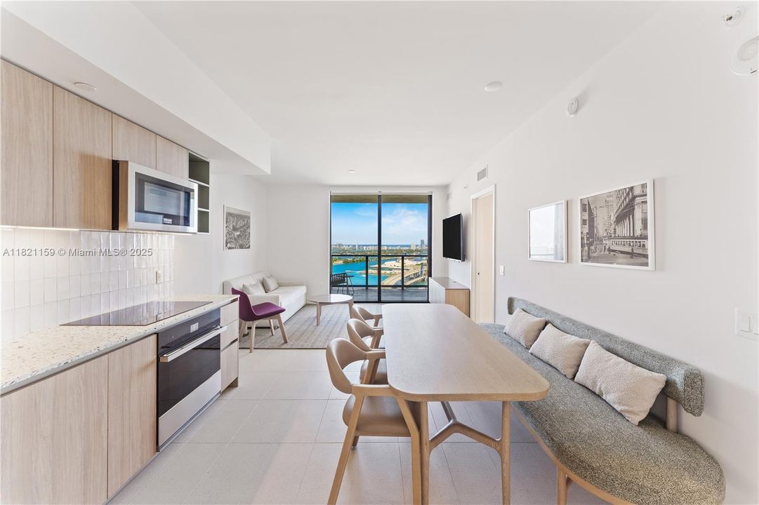En Venta: $1,450,000 (3 camas, 2 baños, 1230 Pies cuadrados)