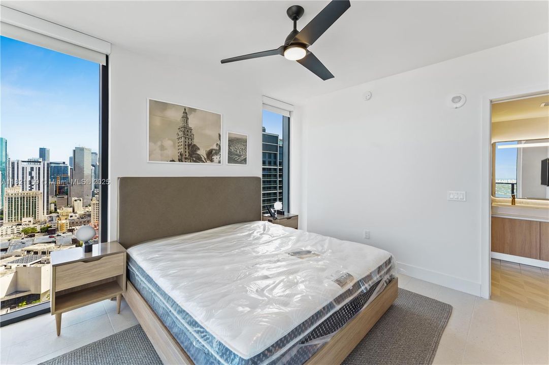 En Venta: $1,450,000 (3 camas, 2 baños, 1230 Pies cuadrados)