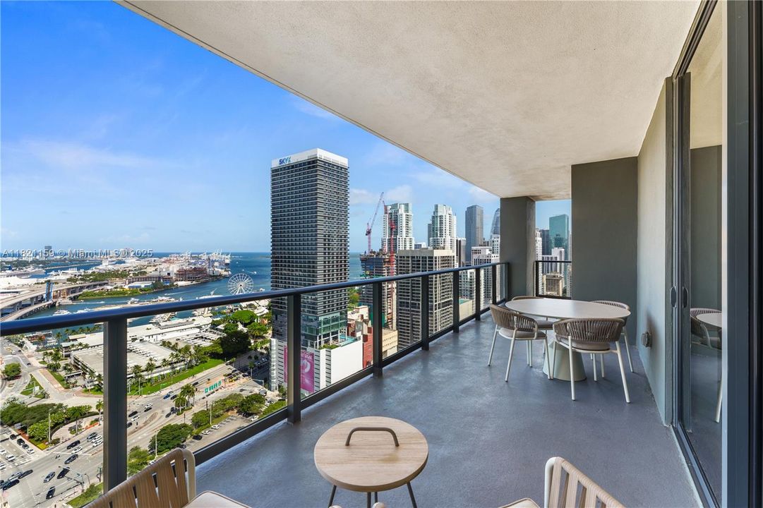 En Venta: $1,450,000 (3 camas, 2 baños, 1230 Pies cuadrados)