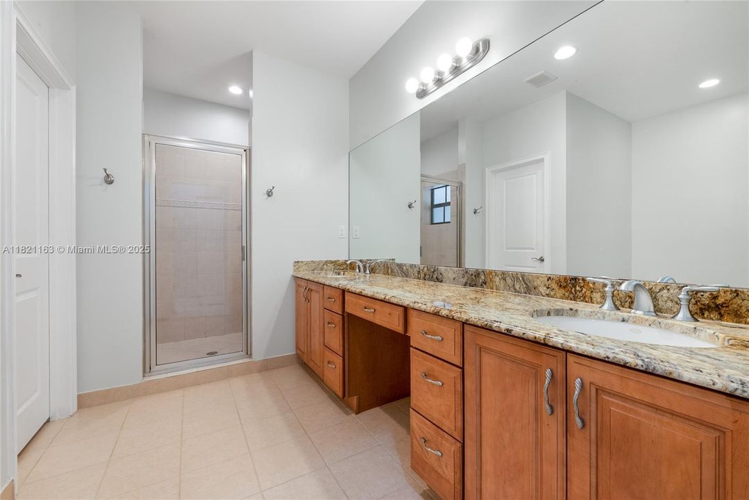 Recently Sold: $635,000 (3 beds, 2 baths, 2017 Square Feet)