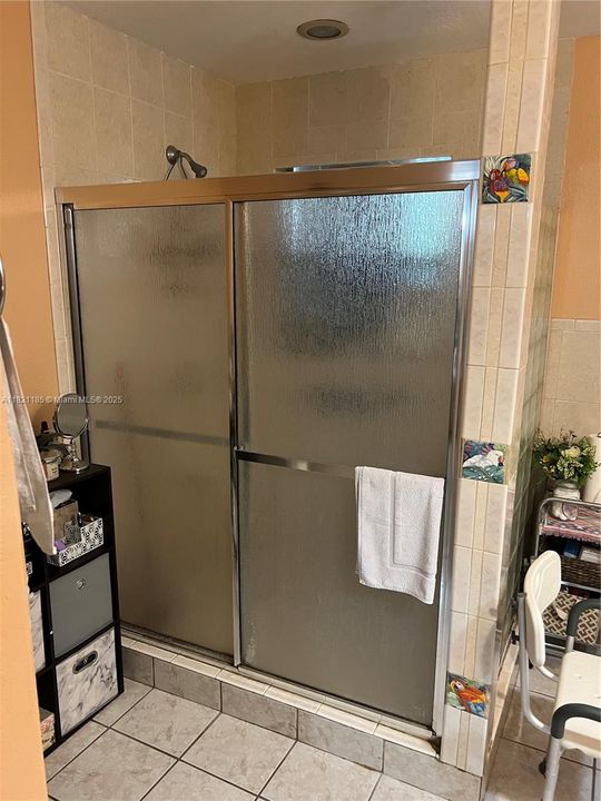 Activo con contrato: $569,000 (3 camas, 2 baños, 2066 Pies cuadrados)