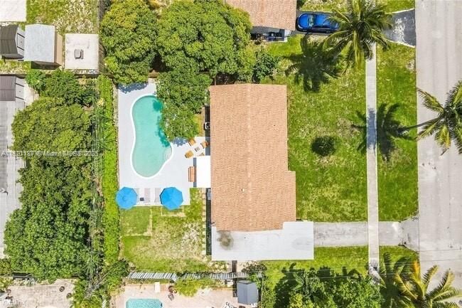 Recently Rented: $4,000 (4 beds, 2 baths, 1401 Square Feet)