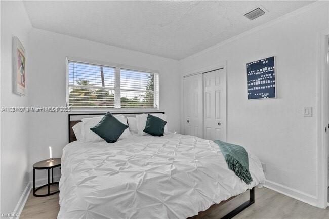 Recently Rented: $4,000 (4 beds, 2 baths, 1401 Square Feet)