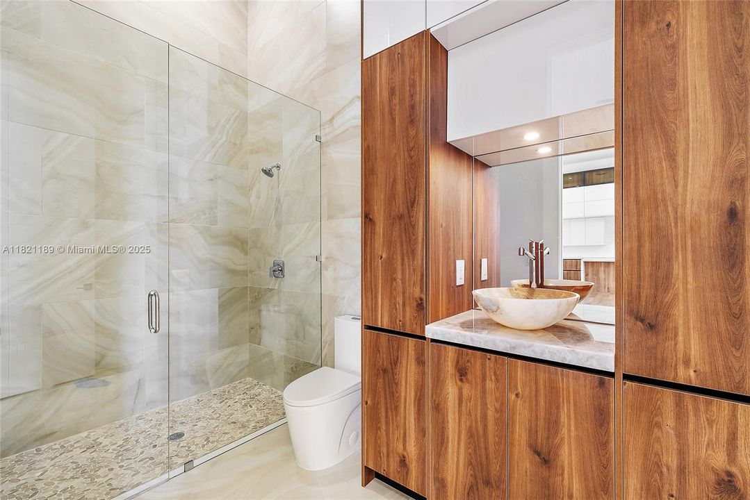 Guest House Bathroom