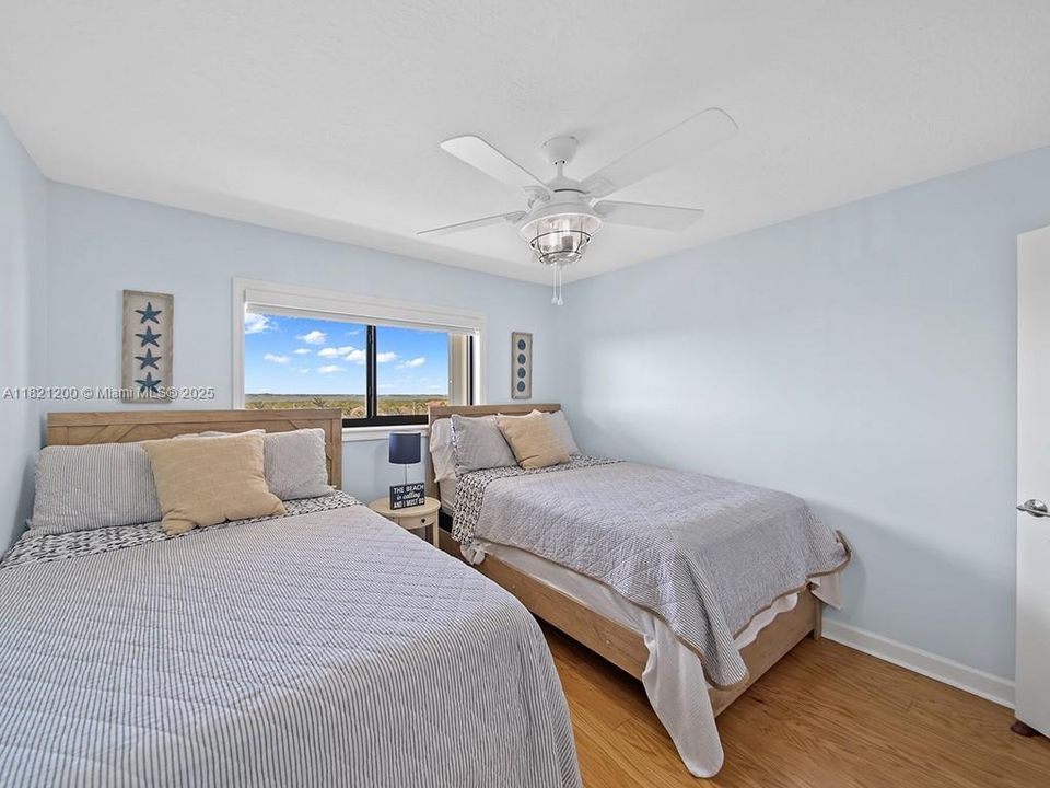 Recently Sold: $419,000 (2 beds, 2 baths, 1053 Square Feet)