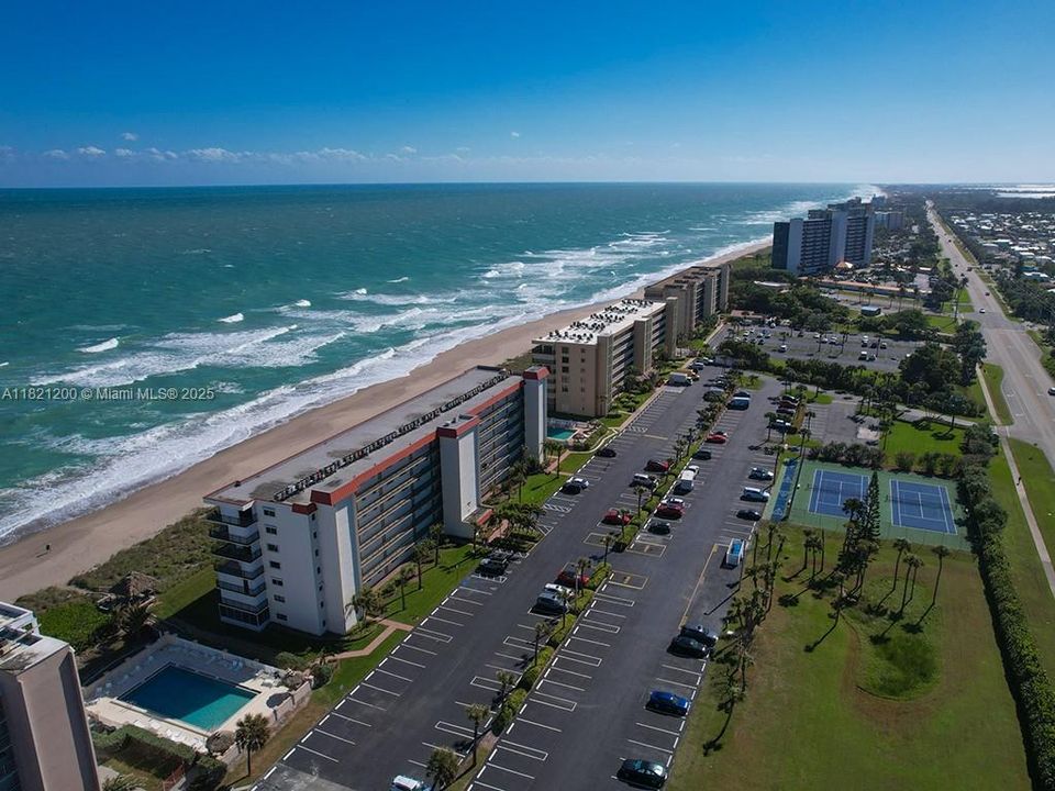 Recently Sold: $419,000 (2 beds, 2 baths, 1053 Square Feet)