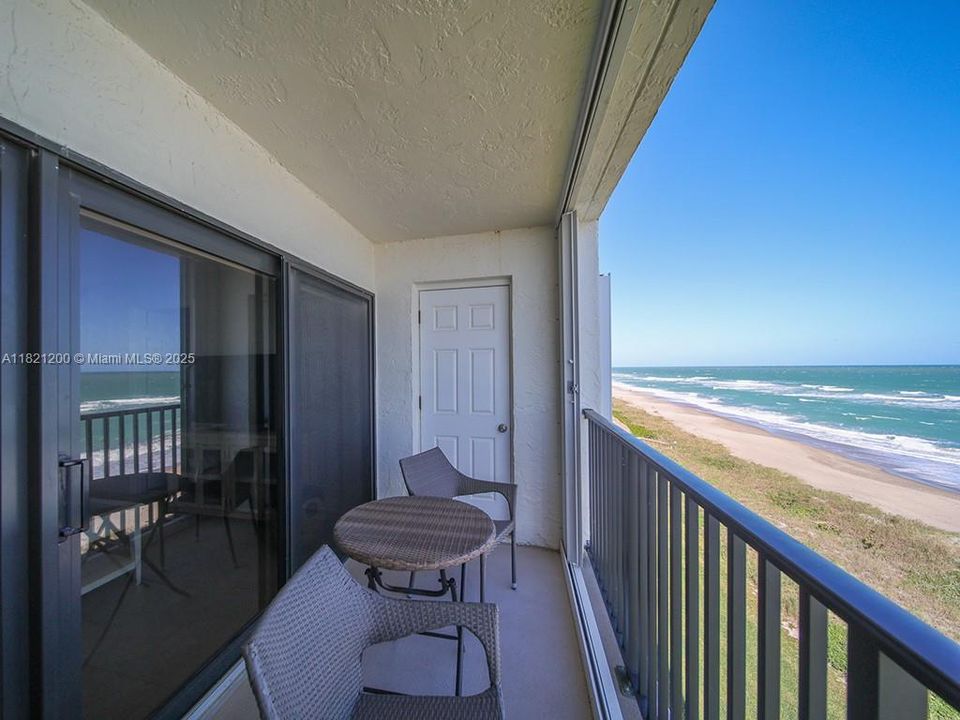 Recently Sold: $419,000 (2 beds, 2 baths, 1053 Square Feet)