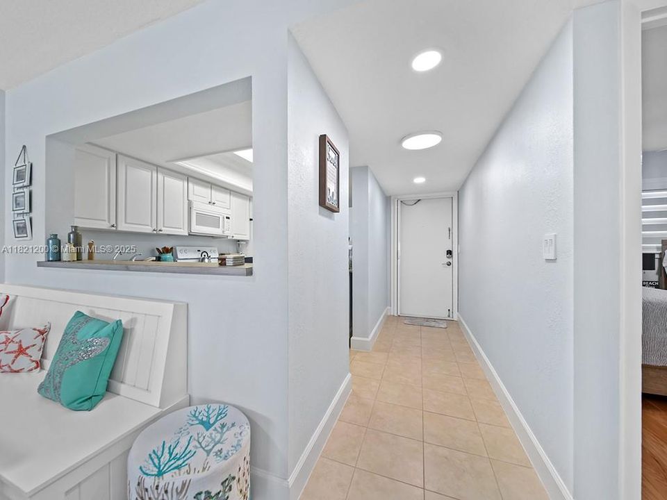 Recently Sold: $419,000 (2 beds, 2 baths, 1053 Square Feet)