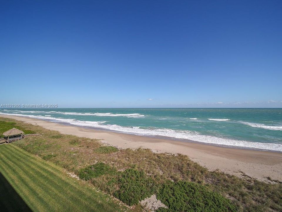 Recently Sold: $419,000 (2 beds, 2 baths, 1053 Square Feet)