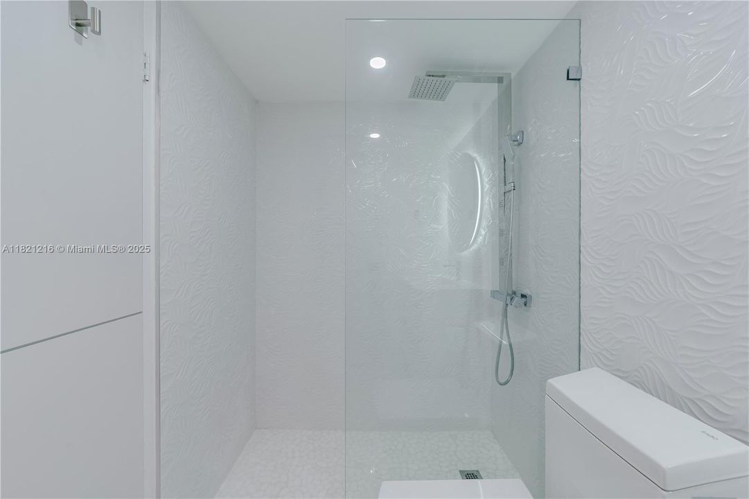 En Venta: $589,000 (2 camas, 2 baños, 1061 Pies cuadrados)