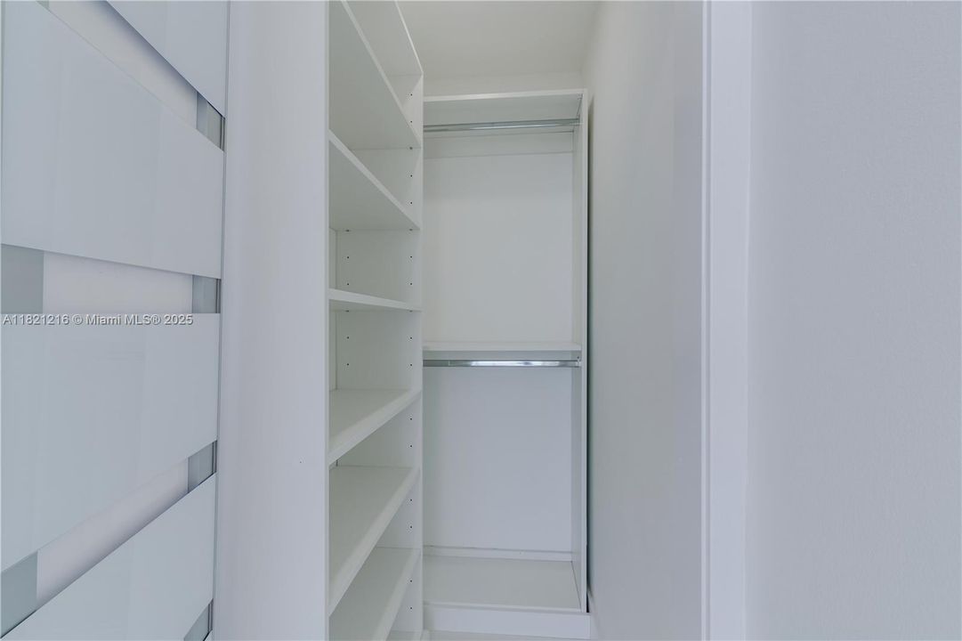 En Venta: $589,000 (2 camas, 2 baños, 1061 Pies cuadrados)