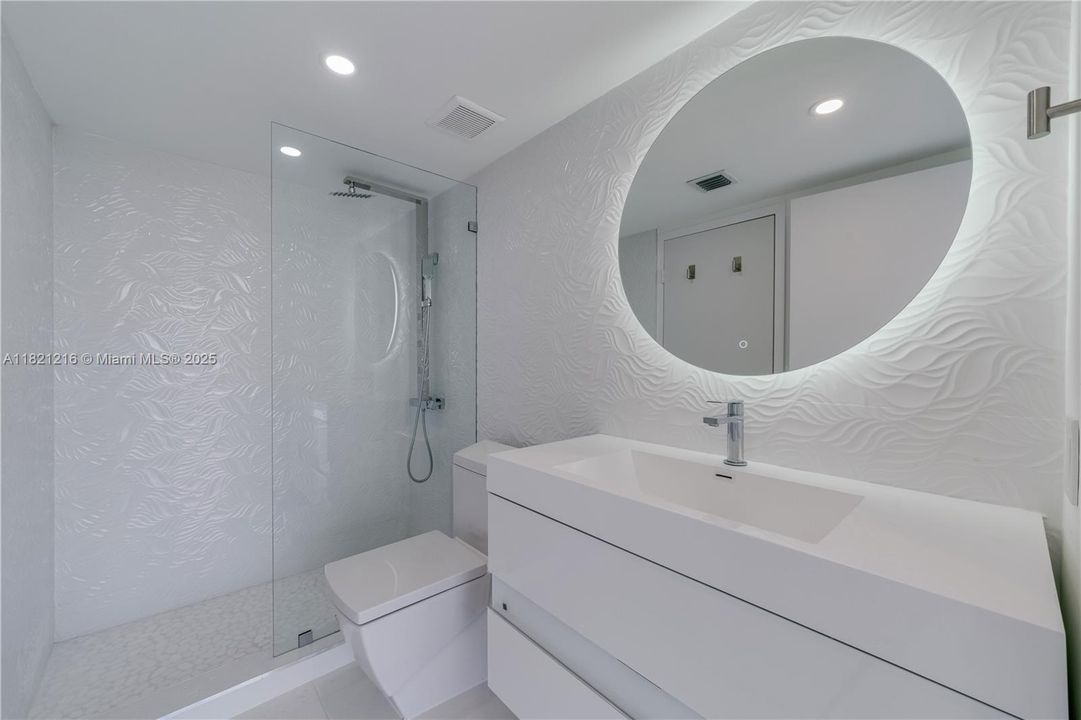 En Venta: $589,000 (2 camas, 2 baños, 1061 Pies cuadrados)