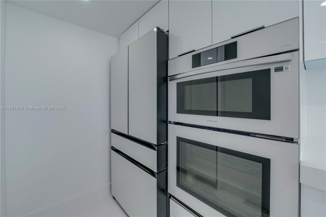 En Venta: $589,000 (2 camas, 2 baños, 1061 Pies cuadrados)