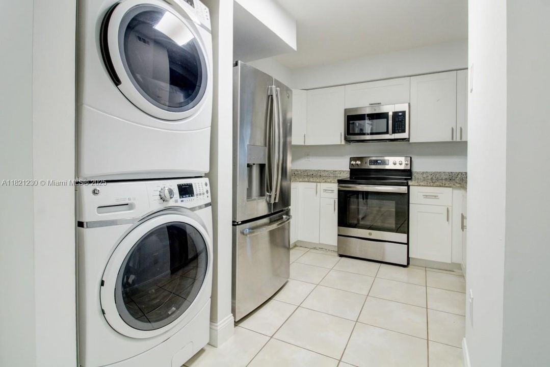 Activo con contrato: $280,000 (2 camas, 1 baños, 850 Pies cuadrados)