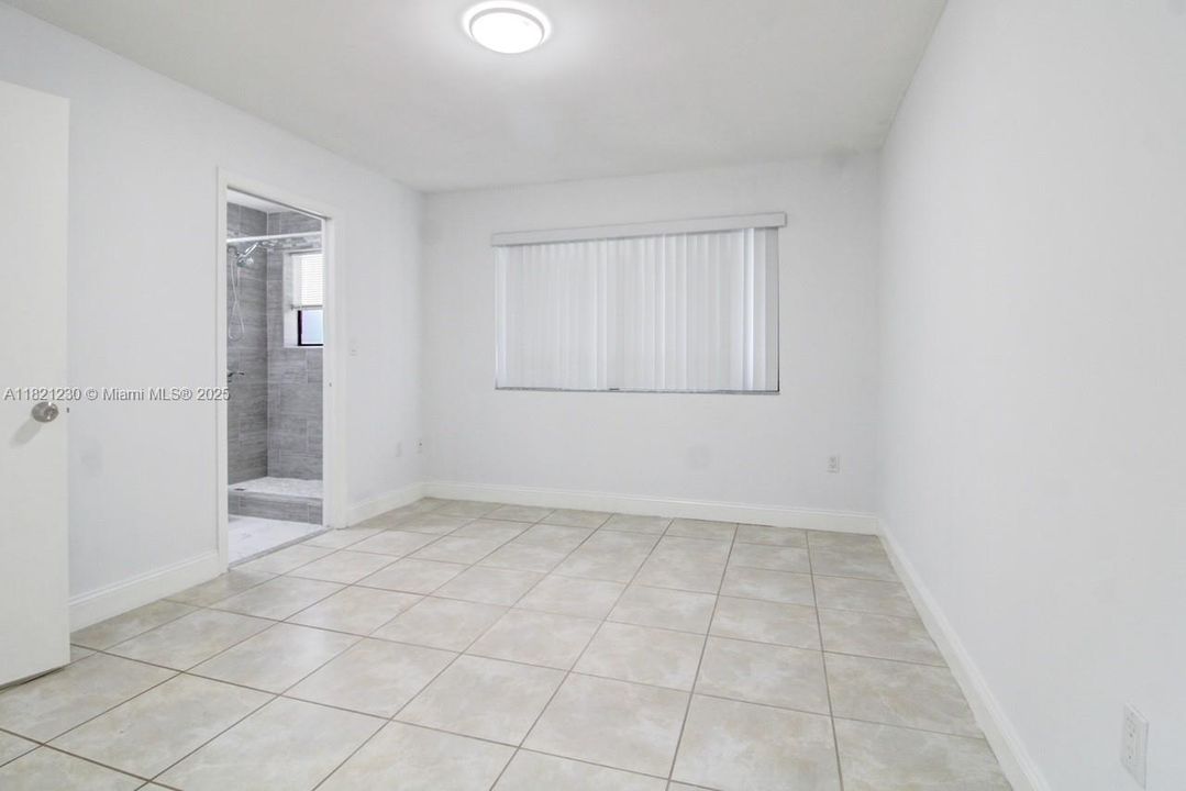 Activo con contrato: $280,000 (2 camas, 1 baños, 850 Pies cuadrados)