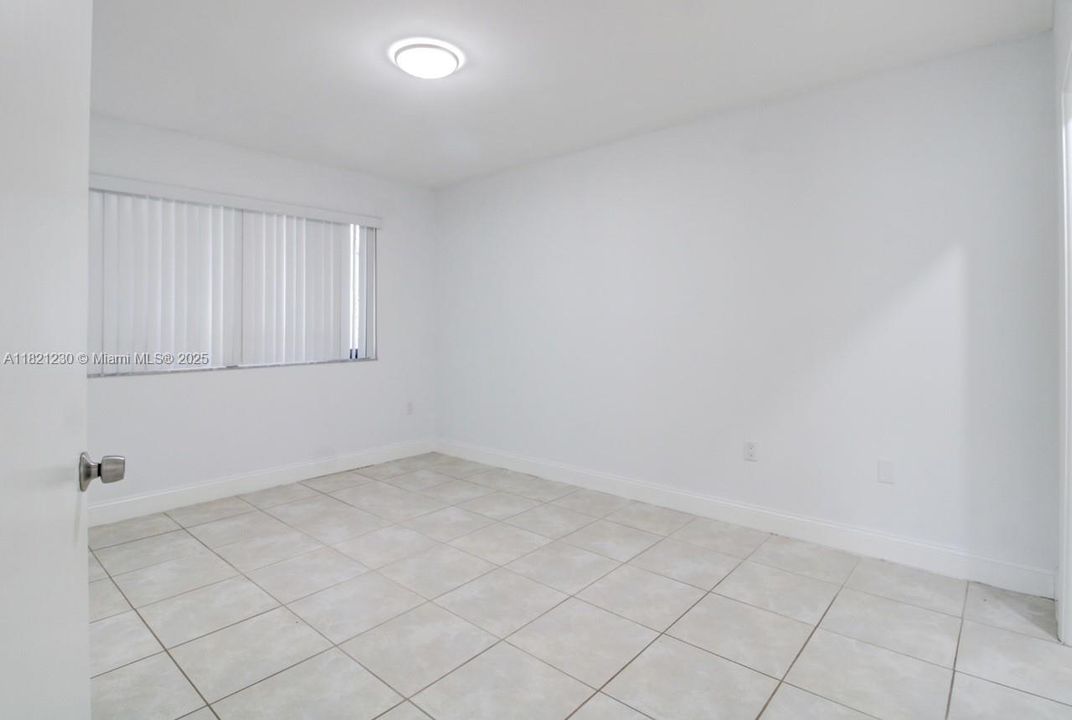 Activo con contrato: $280,000 (2 camas, 1 baños, 850 Pies cuadrados)