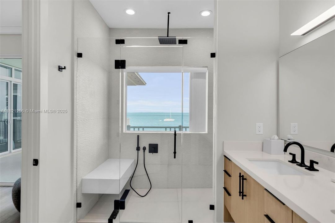 Recently Sold: $300,000 (3 beds, 3 baths, 2191 Square Feet)