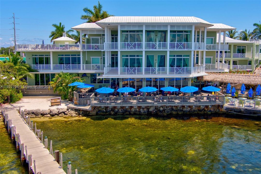 Recently Sold: $300,000 (3 beds, 3 baths, 2191 Square Feet)