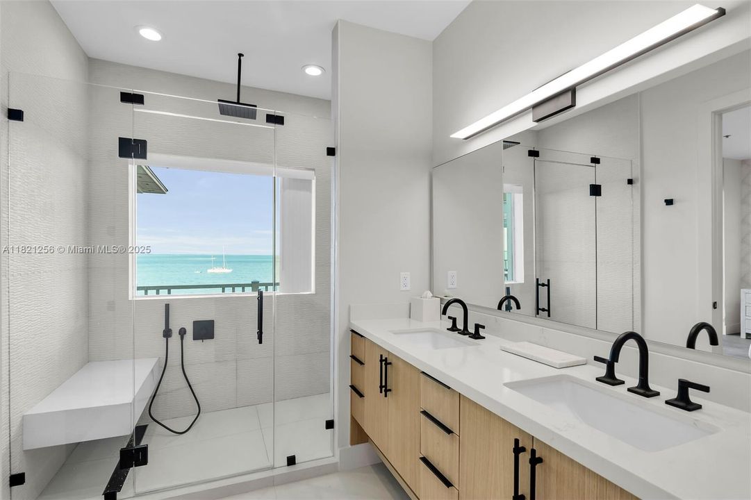 Recently Sold: $300,000 (3 beds, 3 baths, 2191 Square Feet)