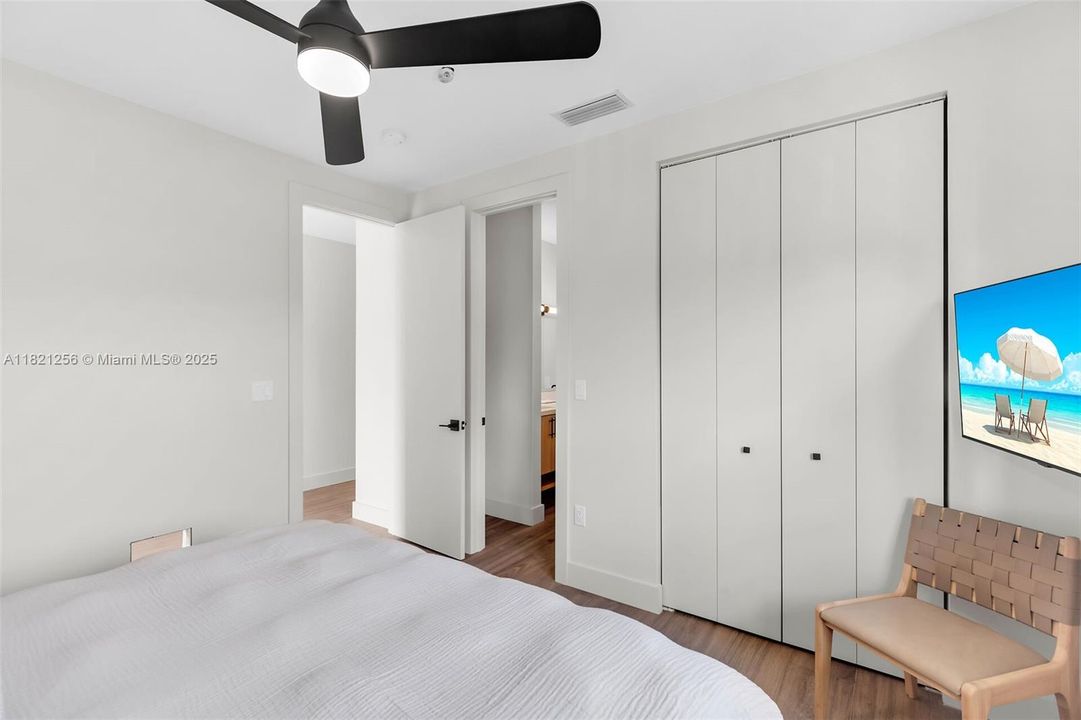 Recently Sold: $300,000 (3 beds, 3 baths, 2191 Square Feet)