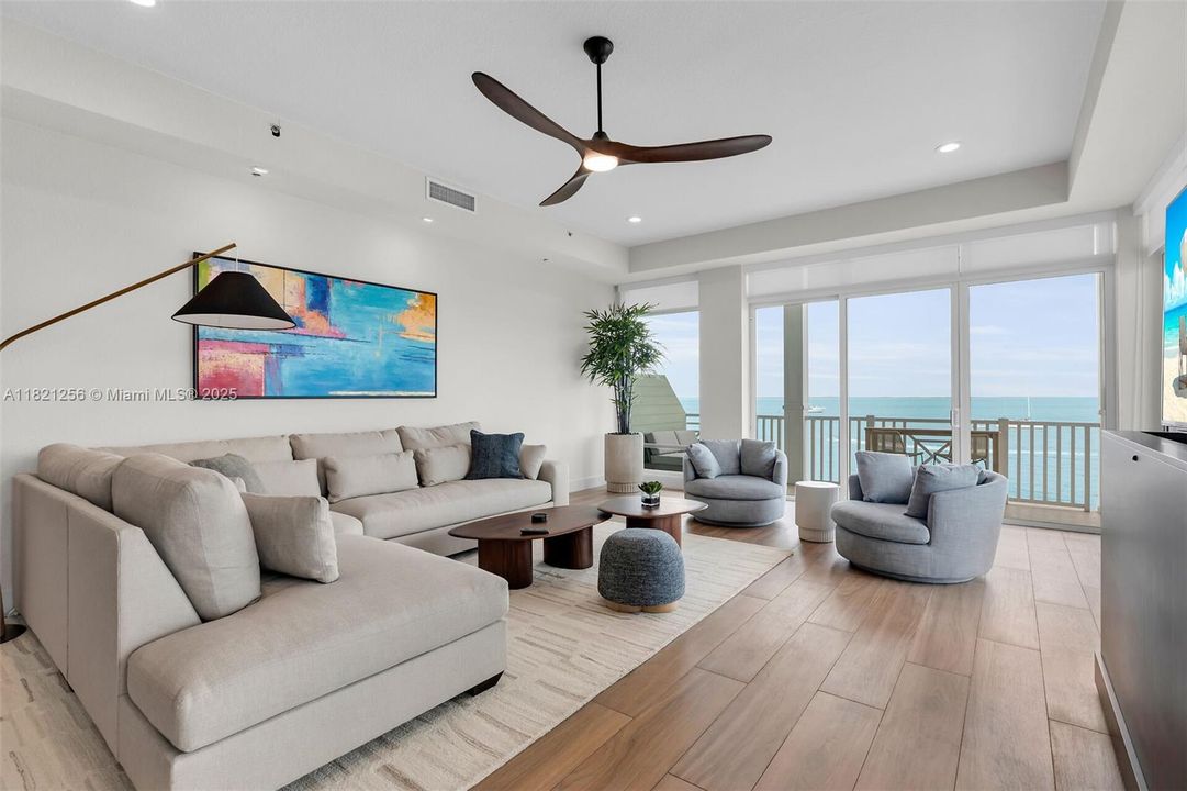 Recently Sold: $300,000 (3 beds, 3 baths, 2191 Square Feet)