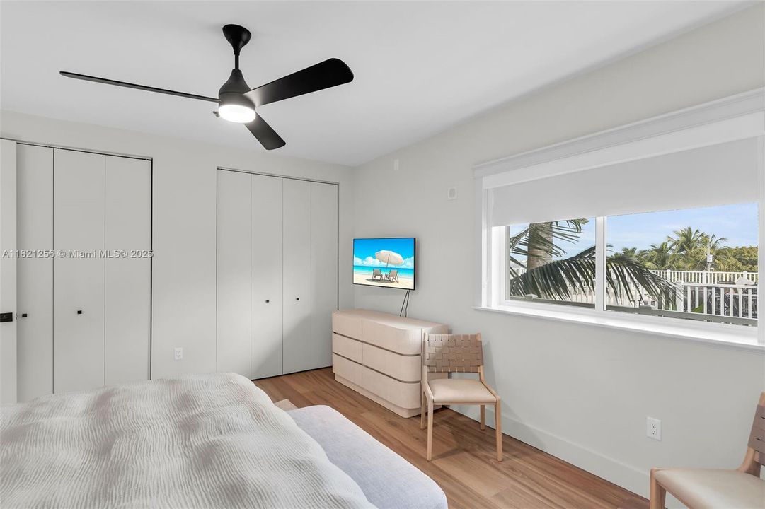 Recently Sold: $300,000 (3 beds, 3 baths, 2191 Square Feet)