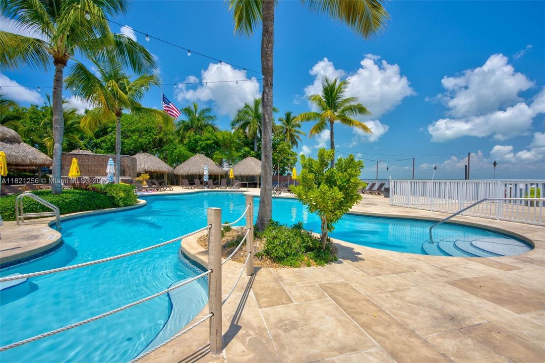 Recently Sold: $300,000 (3 beds, 3 baths, 2191 Square Feet)