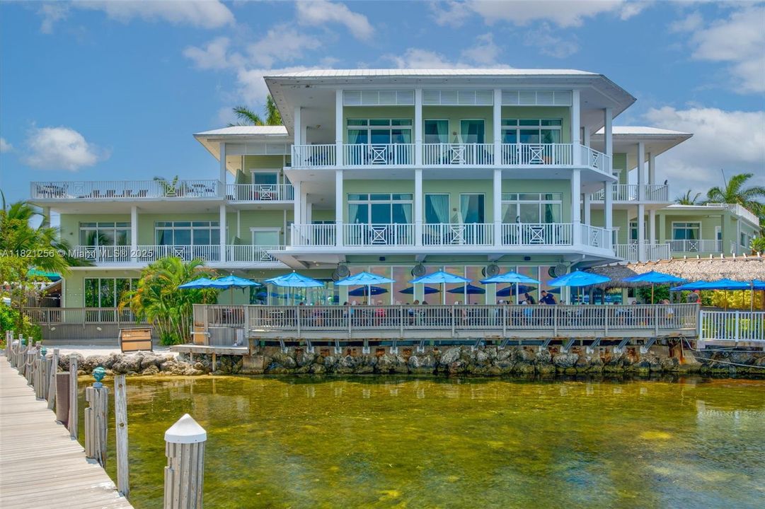 Recently Sold: $300,000 (3 beds, 3 baths, 2191 Square Feet)