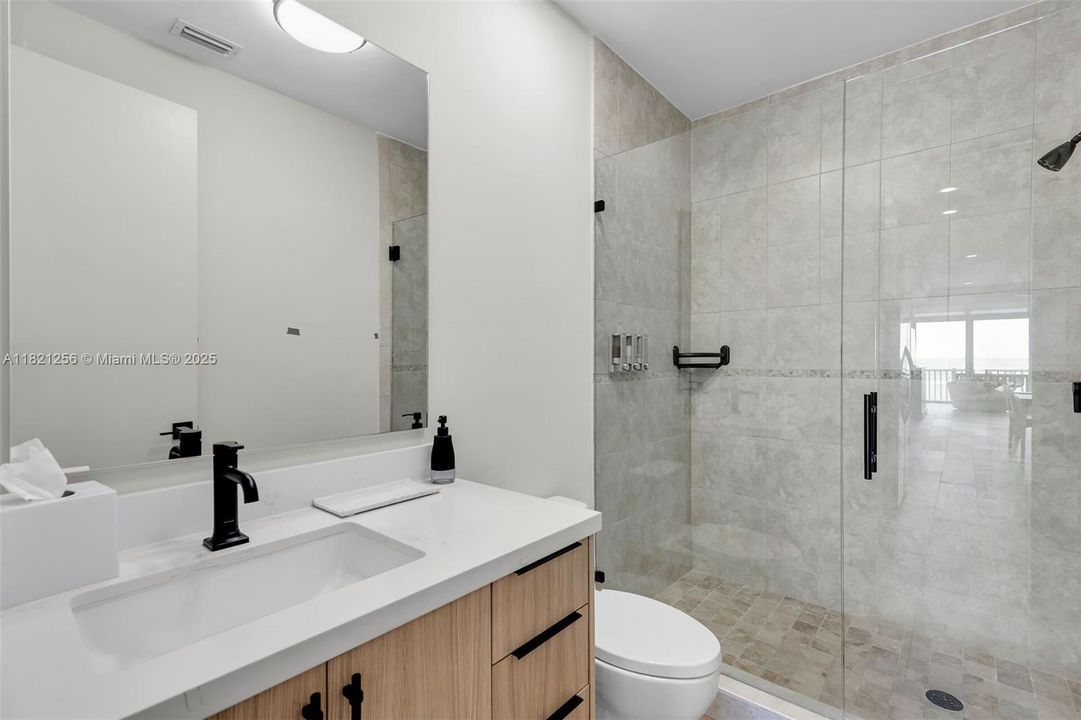 Recently Sold: $300,000 (3 beds, 3 baths, 2191 Square Feet)