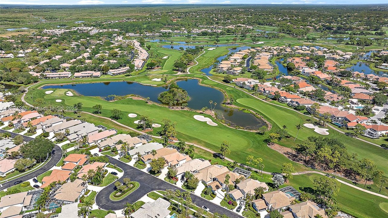 Vendido Recientemente: $1,100,000 (3 camas, 3 baños, 2960 Pies cuadrados)